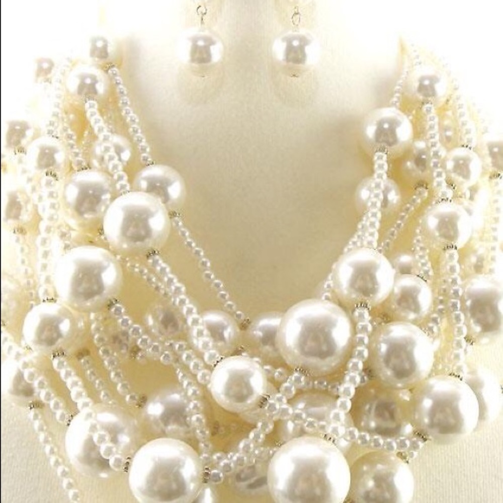 Pearl Necklace Set